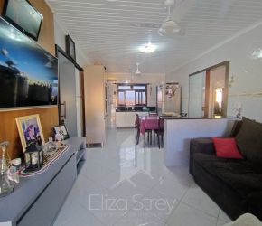 Casa no Bairro Água Verde em Blumenau com 3 Dormitórios e 120 m² - 4660419