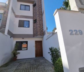 Casa no Bairro Água Verde em Blumenau com 3 Dormitórios (2 suítes) e 151.67 m² - 4470369
