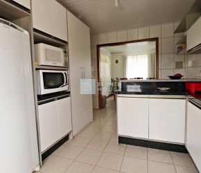 Casa no Bairro Água Verde em Blumenau com 2 Dormitórios e 140 m² - 4190857