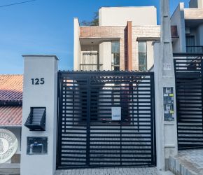 Casa no Bairro Escola Agrícola em Blumenau com 2 Dormitórios (2 suítes) - 2040