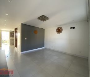 Casa no Bairro Fortaleza em Blumenau com 2 Dormitórios (2 suítes) e 84 m² - 2699