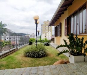 Casa no Bairro Fortaleza em Blumenau com 3 Dormitórios (1 suíte) e 218 m² - 251