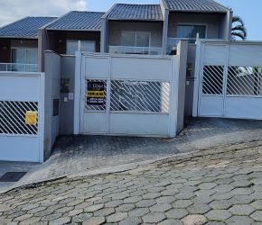 Casa no Bairro Fortaleza em Blumenau com 2 Dormitórios e 80 m² - CA0061