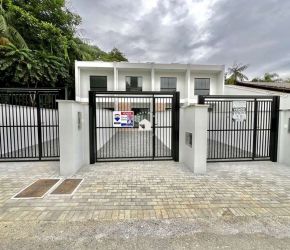 Casa no Bairro Fortaleza em Blumenau com 2 Dormitórios (2 suítes) e 82 m² - CA00126