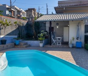 Casa no Bairro Fortaleza em Blumenau com 3 Dormitórios (1 suíte) - 2042