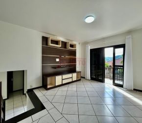 Casa no Bairro Fortaleza em Blumenau com 4 Dormitórios (1 suíte) e 221 m² - 3766
