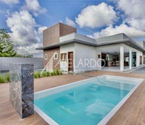 Casa no Bairro Fortaleza Alta em Blumenau com 3 Dormitórios (1 suíte) e 400 m² - 8490
