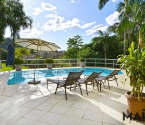 Casa no Bairro Garcia em Blumenau com 4 Dormitórios (2 suítes) e 650 m² - 6311121