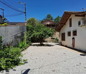 Casa no Bairro Garcia em Blumenau com 3 Dormitórios (1 suíte) e 244.61 m² - 3301119