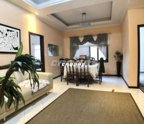 Casa no Bairro Garcia em Blumenau com 4 Dormitórios e 212 m² - 3714