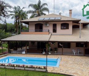 Casa no Bairro Itoupava Central em Blumenau com 4 Dormitórios (1 suíte) e 425 m² - CA1468