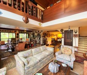 Casa no Bairro Itoupava Central em Blumenau com 3 Dormitórios (3 suítes) e 310 m² - 3825895
