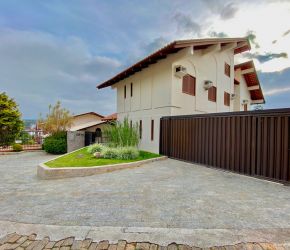 Casa no Bairro Itoupava Norte em Blumenau com 5 Dormitórios (3 suítes) e 417 m² - CA0029