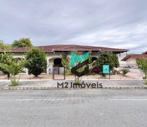Casa no Bairro Itoupava Norte em Blumenau com 4 Dormitórios (1 suíte) e 158 m² - CA0406