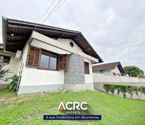 Casa no Bairro Itoupava Norte em Blumenau com 4 Dormitórios (1 suíte) e 300 m² - CA03331L