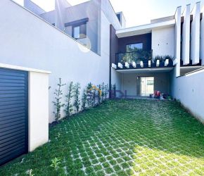 Casa no Bairro Ponta Aguda em Blumenau com 3 Dormitórios (3 suítes) e 132 m² - CA0497
