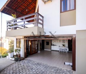 Casa no Bairro Ponta Aguda em Blumenau com 4 Dormitórios (1 suíte) e 210 m² - 3030860-L