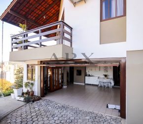 Casa no Bairro Ponta Aguda em Blumenau com 4 Dormitórios (1 suíte) e 210 m² - 3030860-V