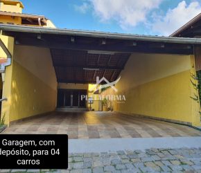 Casa no Bairro Ponta Aguda em Blumenau com 3 Dormitórios (1 suíte) e 200 m² - 0058