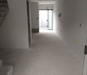 Casa no Bairro Progresso em Blumenau com 2 Dormitórios (2 suítes) e 84.89 m² - 1335760