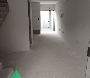 Casa no Bairro Progresso em Blumenau com 2 Dormitórios (2 suítes) e 84.89 m² - 1335761