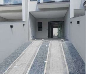 Casa no Bairro Progresso em Blumenau com 2 Dormitórios (2 suítes) e 84 m² - V01250