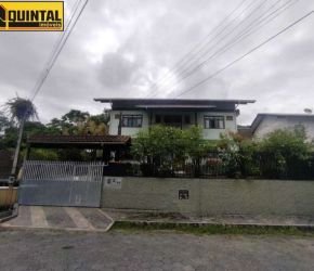 Casa no Bairro Progresso em Blumenau com 5 Dormitórios e 390 m² - V01256