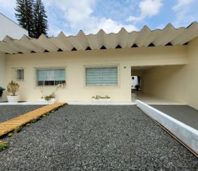 Casa no Bairro Ribeirão Fresco em Blumenau com 2 Dormitórios (2 suítes) e 158 m² - 70212930