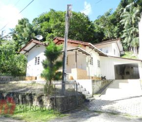 Casa no Bairro Ribeirão Fresco em Blumenau com 4 Dormitórios e 186.63 m² - 514