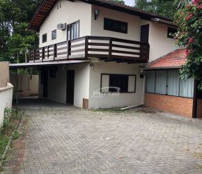 Casa no Bairro Tribess em Blumenau com 5 Dormitórios (1 suíte) e 180 m² - 35715449