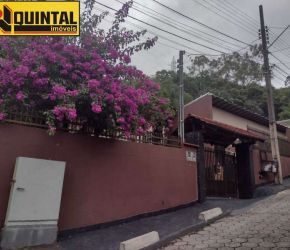 Casa no Bairro Valparaiso em Blumenau com 5 Dormitórios e 280 m² - V01249