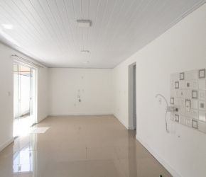 Casa no Bairro Valparaiso em Blumenau com 2 Dormitórios e 50 m² - 6279