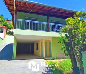 Casa no Bairro Velha em Blumenau com 4 Dormitórios (1 suíte) e 231 m² - 1768