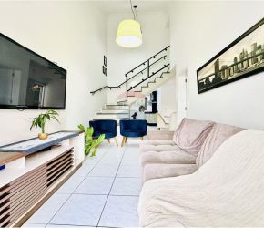 Casa no Bairro Velha Central em Blumenau com 3 Dormitórios (1 suíte) e 137 m² - SO-VL030