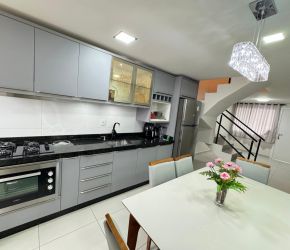 Casa no Bairro Velha Central em Blumenau com 2 Dormitórios (2 suítes) e 80 m² - 5810277