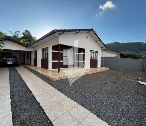 Casa no Bairro Velha Central em Blumenau com 3 Dormitórios e 158 m² - 2027