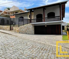 Casa no Bairro Vila Nova em Blumenau com 3 Dormitórios (1 suíte) e 275 m² - CA0162