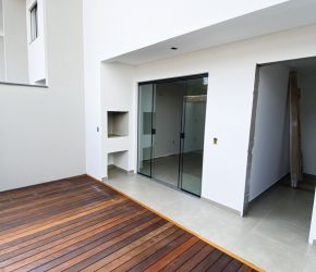 Casa no Bairro Vila Nova em Blumenau com 3 Dormitórios (1 suíte) e 135 m² - 3477445