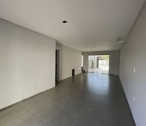 Casa no Bairro Vila Nova em Blumenau com 3 Dormitórios (1 suíte) e 135 m² - 7444