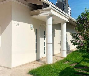 Casa no Bairro Vila Nova em Blumenau com 4 Dormitórios (1 suíte) e 209 m² - 9412