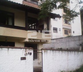 Casa no Bairro Vila Nova em Blumenau com 3 Dormitórios (1 suíte) e 240 m² - 3410509