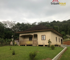 Imóvel Rural no Bairro Vila Itoupava em Blumenau com 3 Dormitórios e 10500 m² - ST041