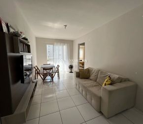 Apartamento no Bairro Cedros em Camboriú com 2 Dormitórios - 462741