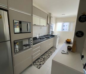 Apartamento no Bairro Taboleiro em Camboriú com 2 Dormitórios - 420109