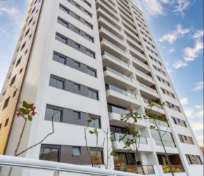 Apartamento no Bairro Agronômica em Florianópolis com 3 Dormitórios (1 suíte) e 101 m² - AP0847