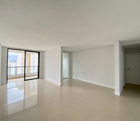 Apartamento no Bairro Agronômica em Florianópolis com 3 Dormitórios (1 suíte) - A3224