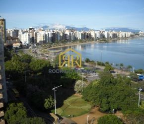 Apartamento no Bairro Agronômica em Florianópolis com 4 Dormitórios (1 suíte) - A4030