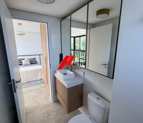 Apartamento no Bairro Cacupé em Florianópolis com 1 Dormitórios (1 suíte) e 56.37 m² - AP03224V