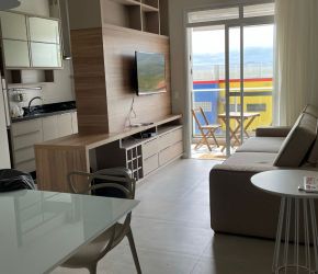Apartamento no Bairro Campeche em Florianópolis com 2 Dormitórios (1 suíte) - 466740