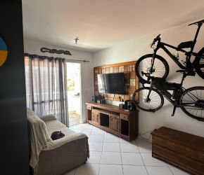 Apartamento no Bairro Campeche em Florianópolis com 2 Dormitórios (1 suíte) - 472137